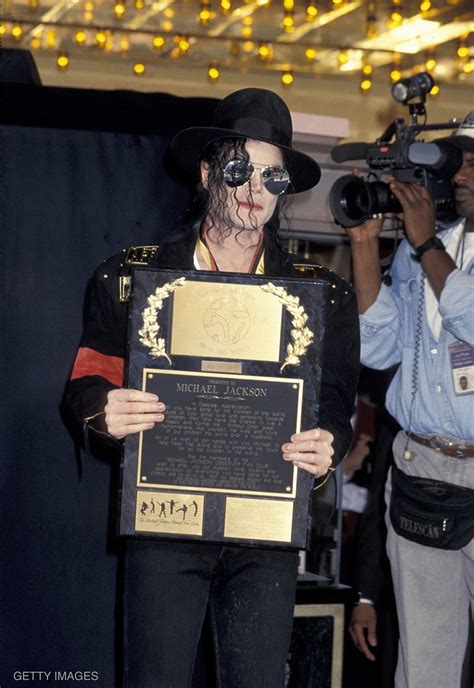 Michael Jackson Received Guinness Lifetime Achievement Award In 1993 ...