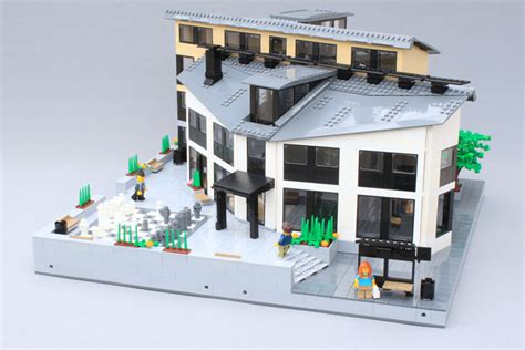 Welcome To The Lego City House Of Culture! - EverydayBricks