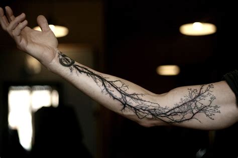 tattoos graphic | Tumblr | Innenarm tätowierungen, Wurzel tattoo ...