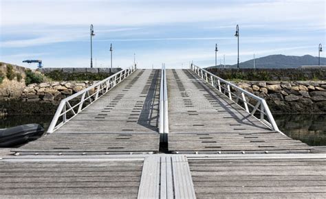 Aluminum and Wood Dock Ramp Stock Image - Image of metal, construction: 277046191