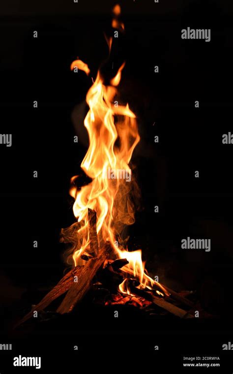 Hawan kund hi-res stock photography and images - Alamy