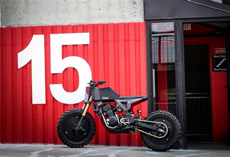 The Droog Moto Custom Kawasaki Ninja 250 R Scrambler x Street Fighter