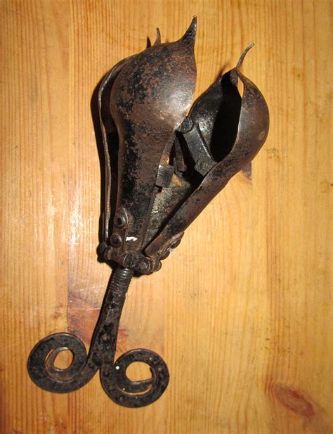 The Pear Of Anguish, A Nightmarish Torture Device From Middle Ages