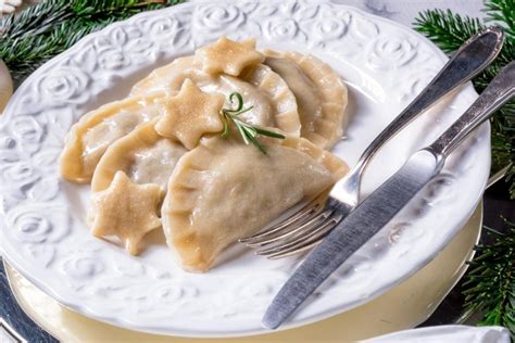 Authentic Polish Potato And Cheese Pierogi Recipe | Dandk Organizer