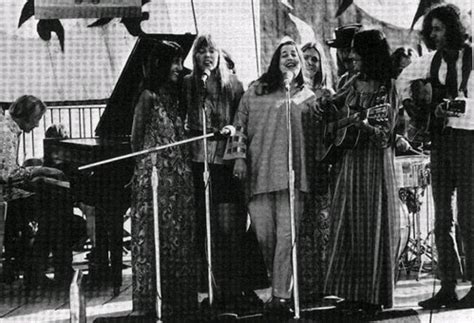 The Big Sur Folk Festival, September 9, 1968. Left... - Bob 'n' Joni