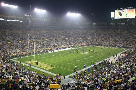 Man Reportedly Dies Following Accident At Lambeau Field - The Spun