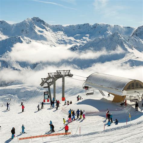 Best Skiing Resorts: Discover the perfect destinations for your next winter adventure!