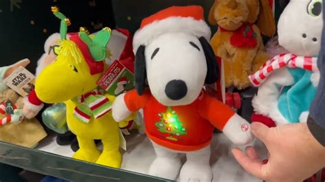 Snoopy and Woodstock Christmas Merriment! Animated Peanuts Plush Toy | CollectPeanuts.com - YouTube