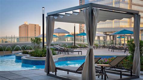 Marriott Marquis Houston to allow free entry to Texas-shaped pool deck ...