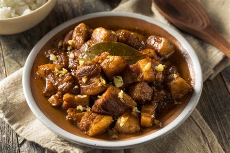 filipino pork adobo | FoodieMail.com