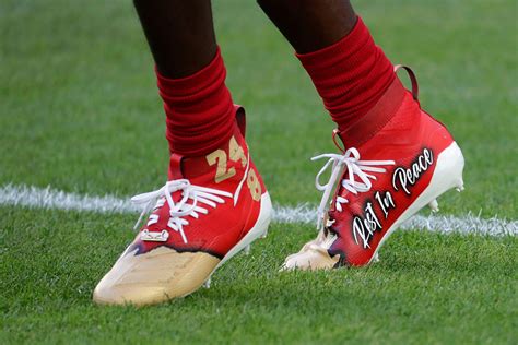 Kobe Bryant Featured in Super Bowl Cleat Tributes by NFL Players – Footwear News