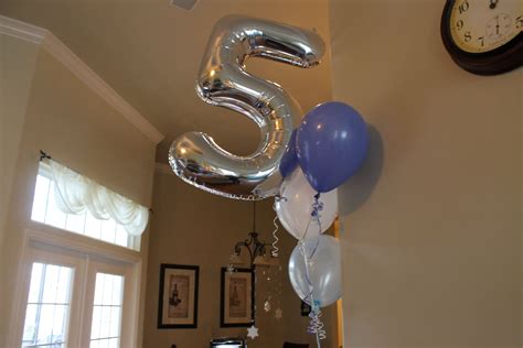 Number 5 balloon with white , silver, and periwinkle colored balloons. | 5 balloons, Silver ...