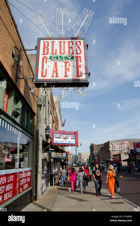 Tennessee, Memphis. Famous Beale Street. Blues Cafe Stock Photo - Alamy