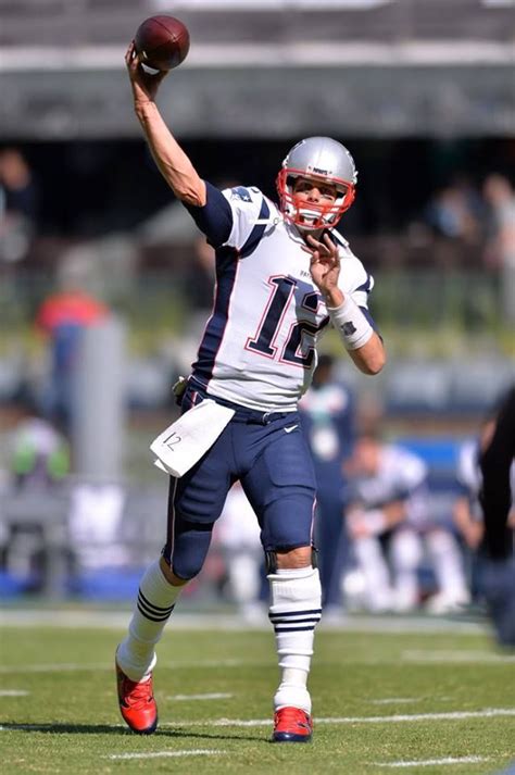 Nov 19, 2017; Mexico City, MEX; New England Patriots quarterback Tom ...