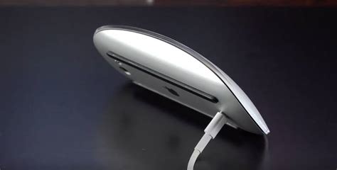 use mouse while charging? Apple: no : r/awfuleverything