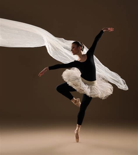 Balletmore will perform 'Be Moved' today at Northview PAC - BALLET FOREVER