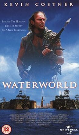 Waterworld : Kevin Costner, Jeanne Tripplehorn, Dennis Hopper, Tina Majorino, Chaim Jeraffi ...