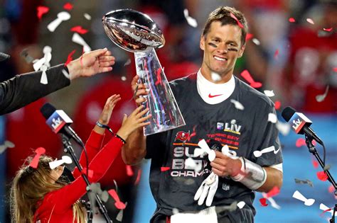 O sete vezes campeão do Super Bowl, Tom Brady, deve se aposentar após ...