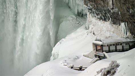 Win at Winter in Niagara Falls - AMA