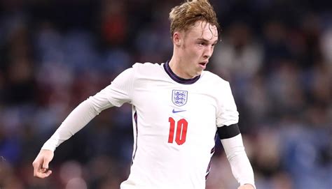 Palmer stars as England U21s cruise into Euro final