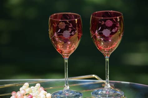 Vintage Red Wine Glasses, Set of 4, Vintage Red Etched Wine Glasses, Bar Cart Decor, Christmas ...