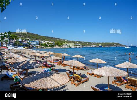 Beach in Agia Marina, Aegina, Saronic Islands, Greece Stock Photo - Alamy