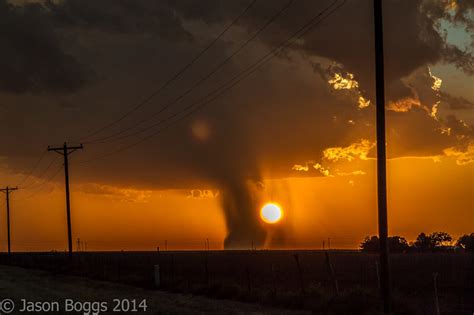 Severe Weather 101: Damaging Winds Types