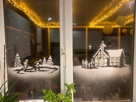 Christmas Stencils – Snow Windows