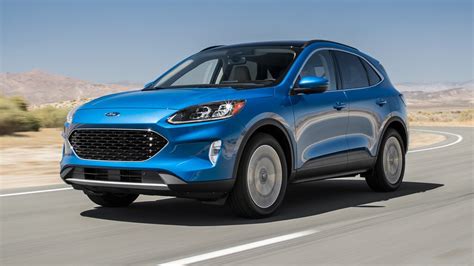 2021 Ford Escape Buyer's Guide: Reviews, Specs, Comparisons