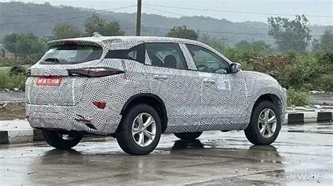 Upcoming Tata Harrier Facelift Spied Showing New Details