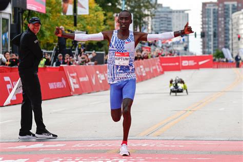 Kenyan Kiptum sets world record to win Chicago Marathon - Sport - The ...