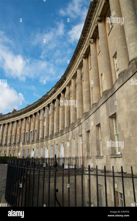 Georgian houses in Royal Crescent, Bath, England Stock Photo - Alamy