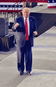 Trump Dance Trump Dancing GIF - Trump dance Trump dancing Trump rally - Discover & Share GIFs