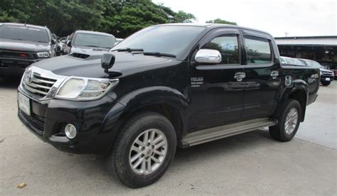 2012 – VIGO 4WD 3.0G AT DOUBLE CAB BLACK – 7753 - TOYOTA USED CARS