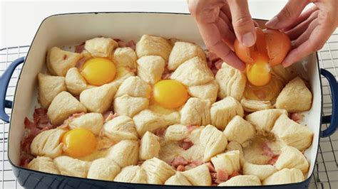 Ham and Swiss Biscuit Breakfast Casserole Recipe - Pillsbury.com