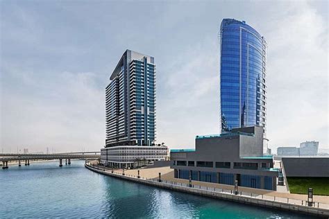 Radisson Blu Hotel, Dubai Canal View - UPDATED 2023 Prices, Reviews & Photos (United Arab ...