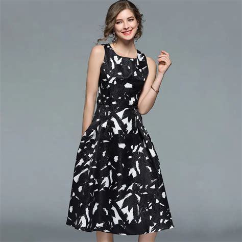 Elegant Black and White Printing Party Dresses Women Slim Jacquard Sleeveless Work Casual Dress ...