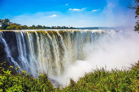 20 Incredible Bodies of Water Around the World