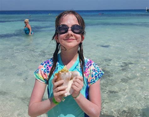 Belize Barrier Reef Snorkeling: A Perfect Family Friendly Cruise Excursion