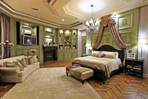 flooring | Luxury bedroom master, Luxury master bedroom suite, House ...