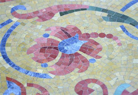 File:Mosaic tile floor of the Milwaukee Public Library - flower.jpg ...