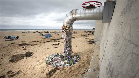 Plastic pollution - Surfers Against Sewage