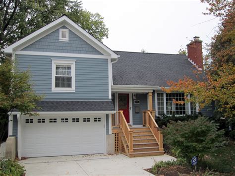 6 Best Blue House White Trim Combinations for Your Exterior Design ...