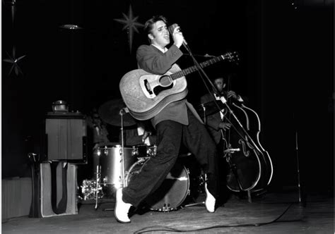 Elvis Presley: The King of Rock 'n' Roll - Jukeboxy Music For Business