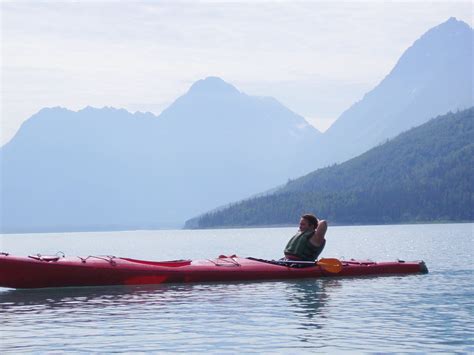 Kayaking on Eklutna Lake in pristine Alaska wilderness. | Alaska wilderness, Alaska photos ...