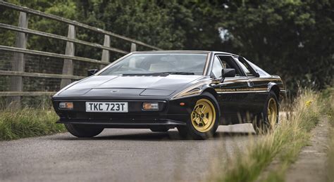 Lotus Esprit : 6 rares exemplaires à vendre aux enchères