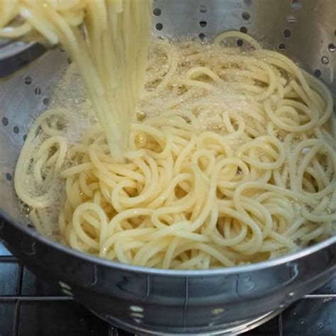 How to Cook Spaghetti Pasta like an Italian - She Loves Biscotti