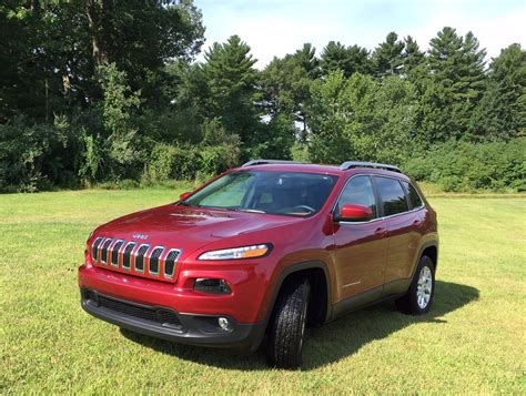 2015 Jeep Cherokee Latitude Offers Off-Road Capability in a Comfy Crossover | BestRide