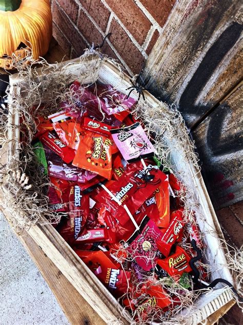 DIY Trick-or-Treating Wood Coffin | Halloween coffin, Halloween coffin diy, Diy coffin