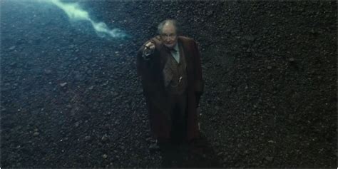 Harry Potter: 5 Ways Slughorn Was A Better Potions Master (& 5 Snape Was)